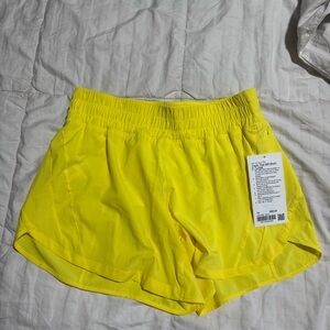 Track That mid rise (MR) 5” inch short